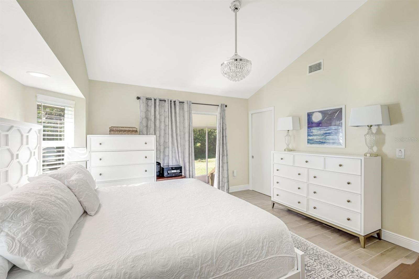 Image 14 of 28 For 18733 Macgill Avenue