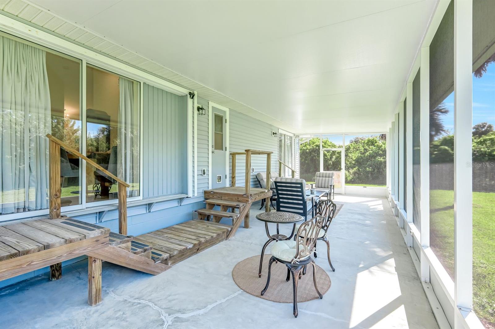 Image 20 of 28 For 18733 Macgill Avenue