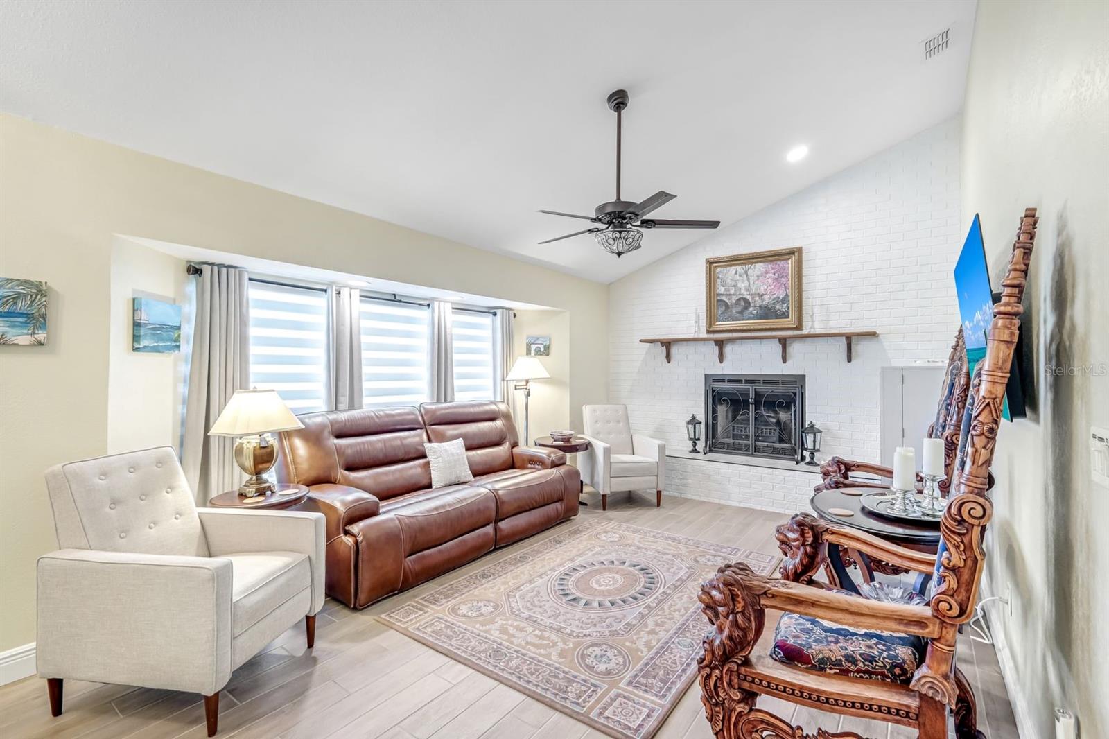 Image 6 of 28 For 18733 Macgill Avenue