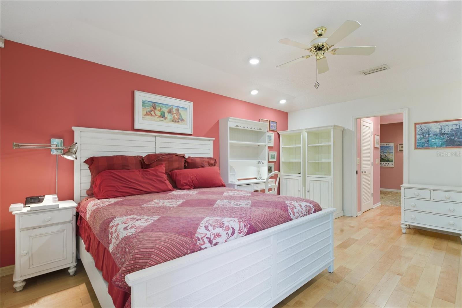 Image 22 of 58 For 8009 Bobcat Circle