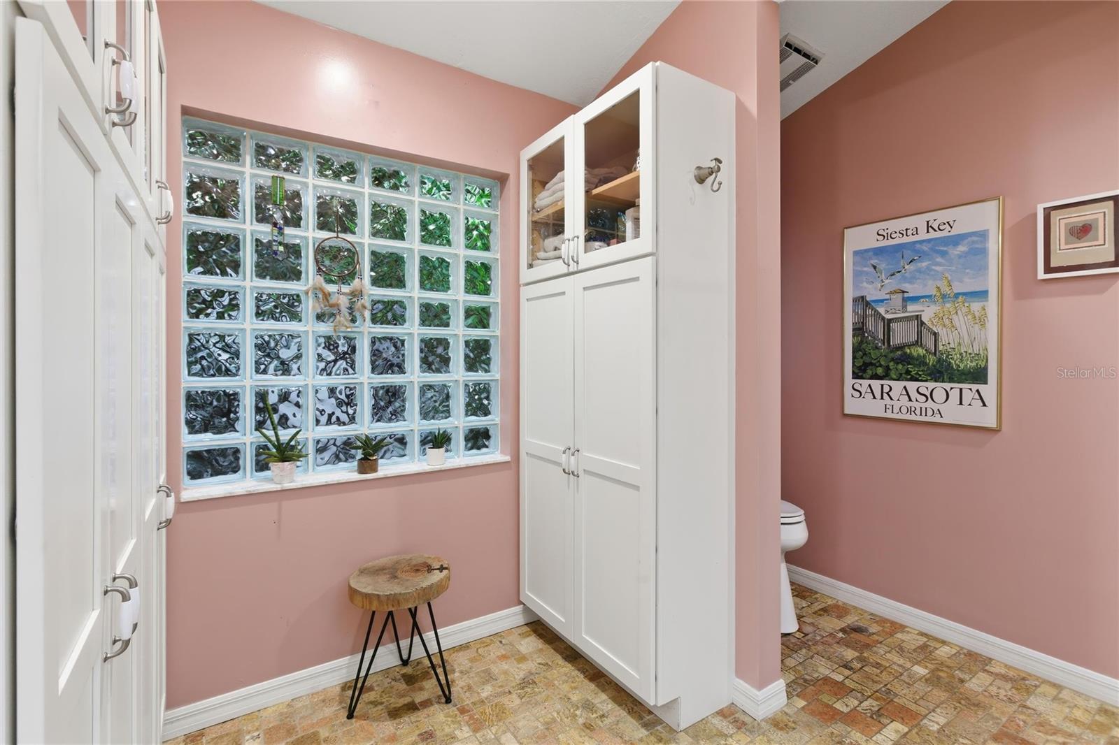 Image 25 of 58 For 8009 Bobcat Circle