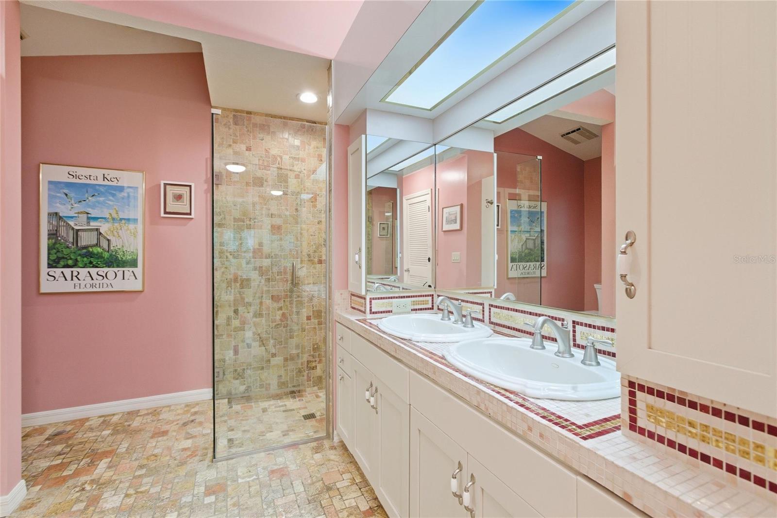 Image 26 of 58 For 8009 Bobcat Circle