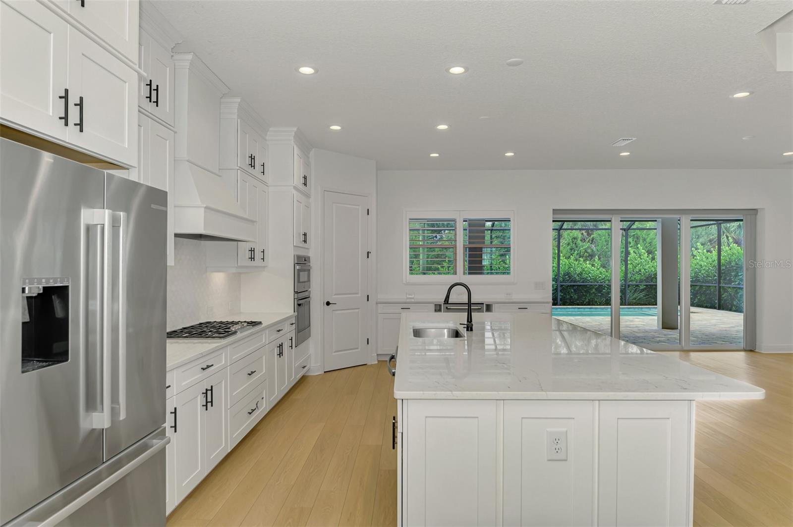 Image 24 of 92 For 21353 Holmes Circle