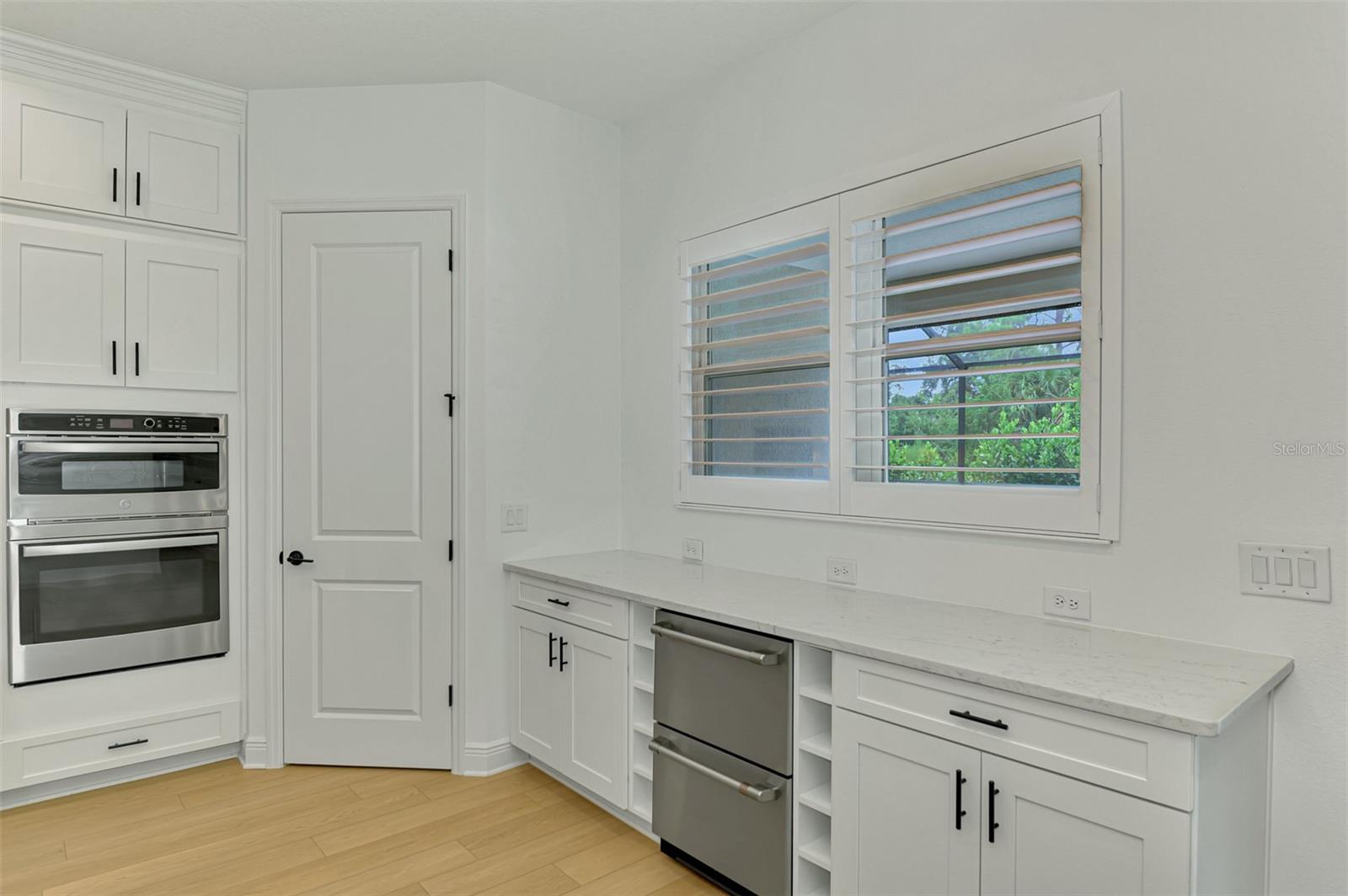 Image 28 of 92 For 21353 Holmes Circle