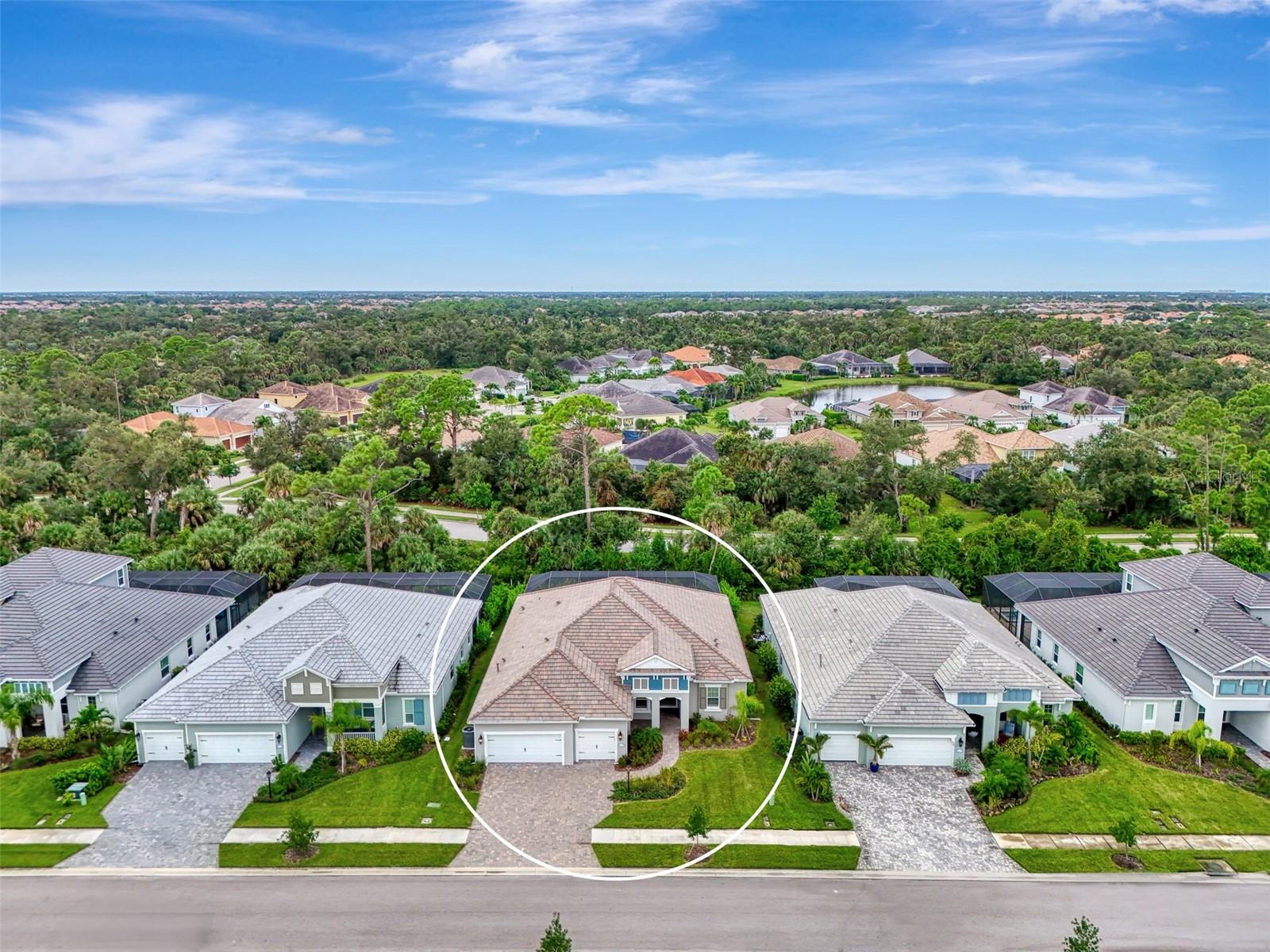 Image 4 of 92 For 21353 Holmes Circle