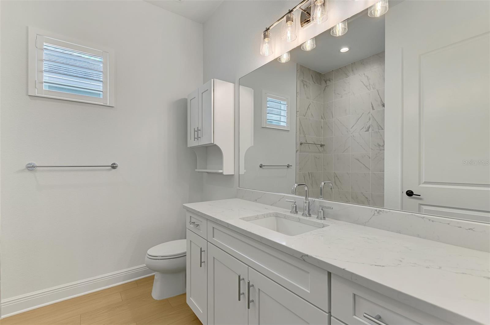 Image 48 of 92 For 21353 Holmes Circle