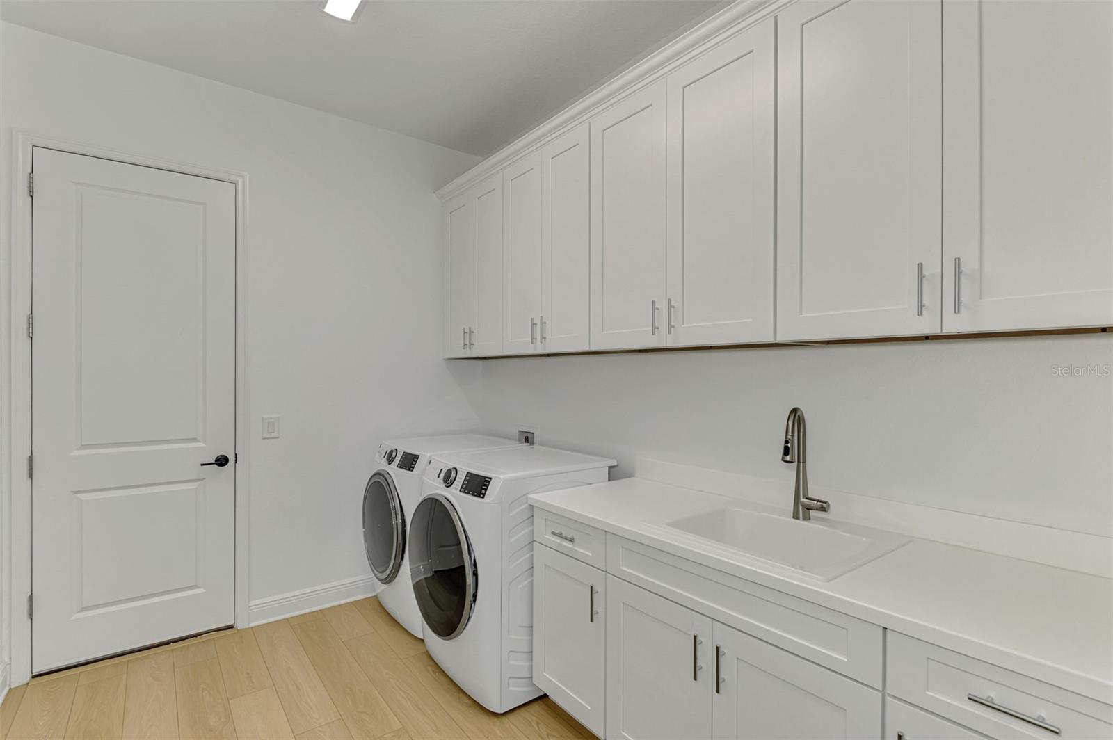 Image 52 of 92 For 21353 Holmes Circle