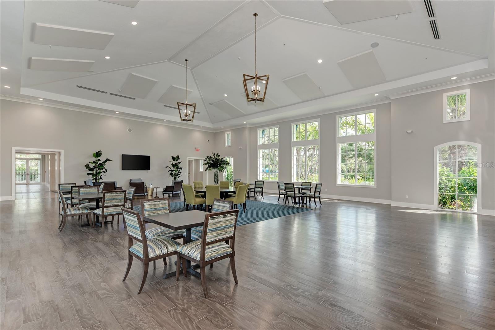 Image 72 of 92 For 21353 Holmes Circle