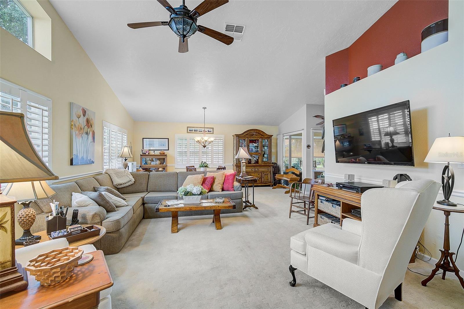 Image 4 of 25 For 4850 Raintree Street Circle E