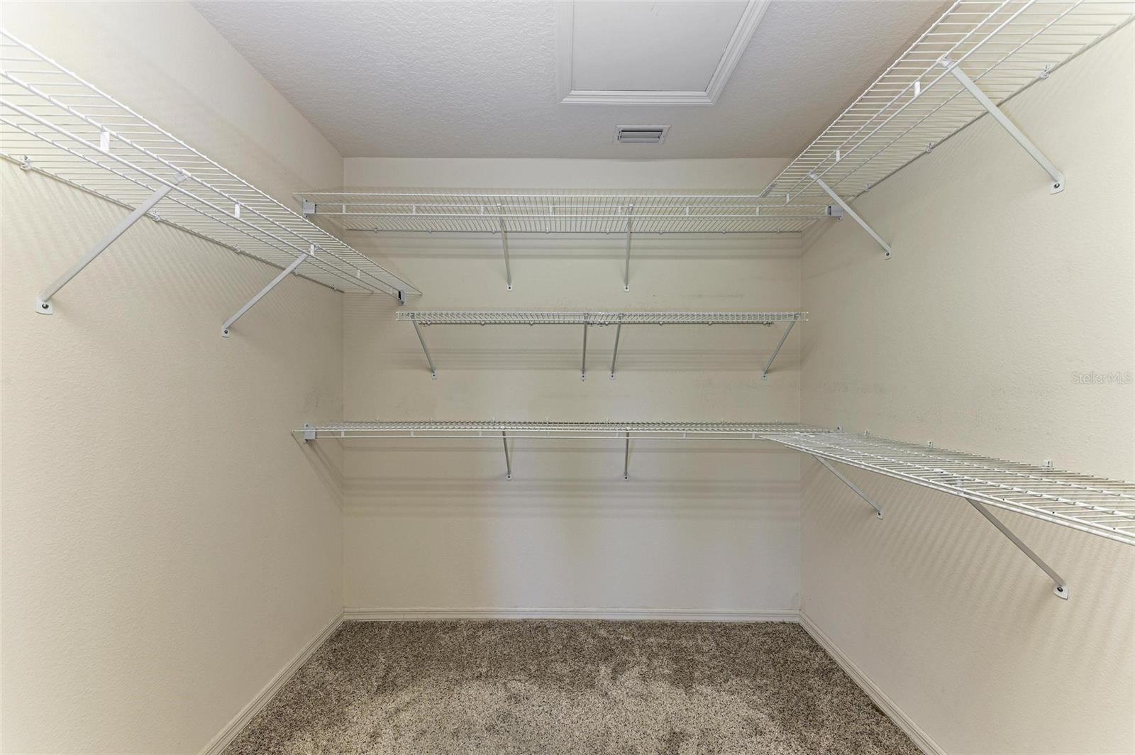 Image 31 of 49 For 6647 Oakbrooke Circle