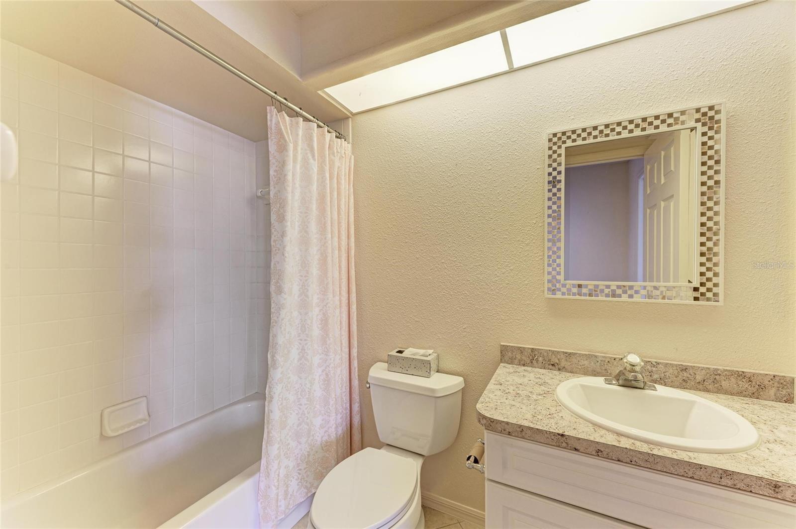 Image 34 of 49 For 6647 Oakbrooke Circle