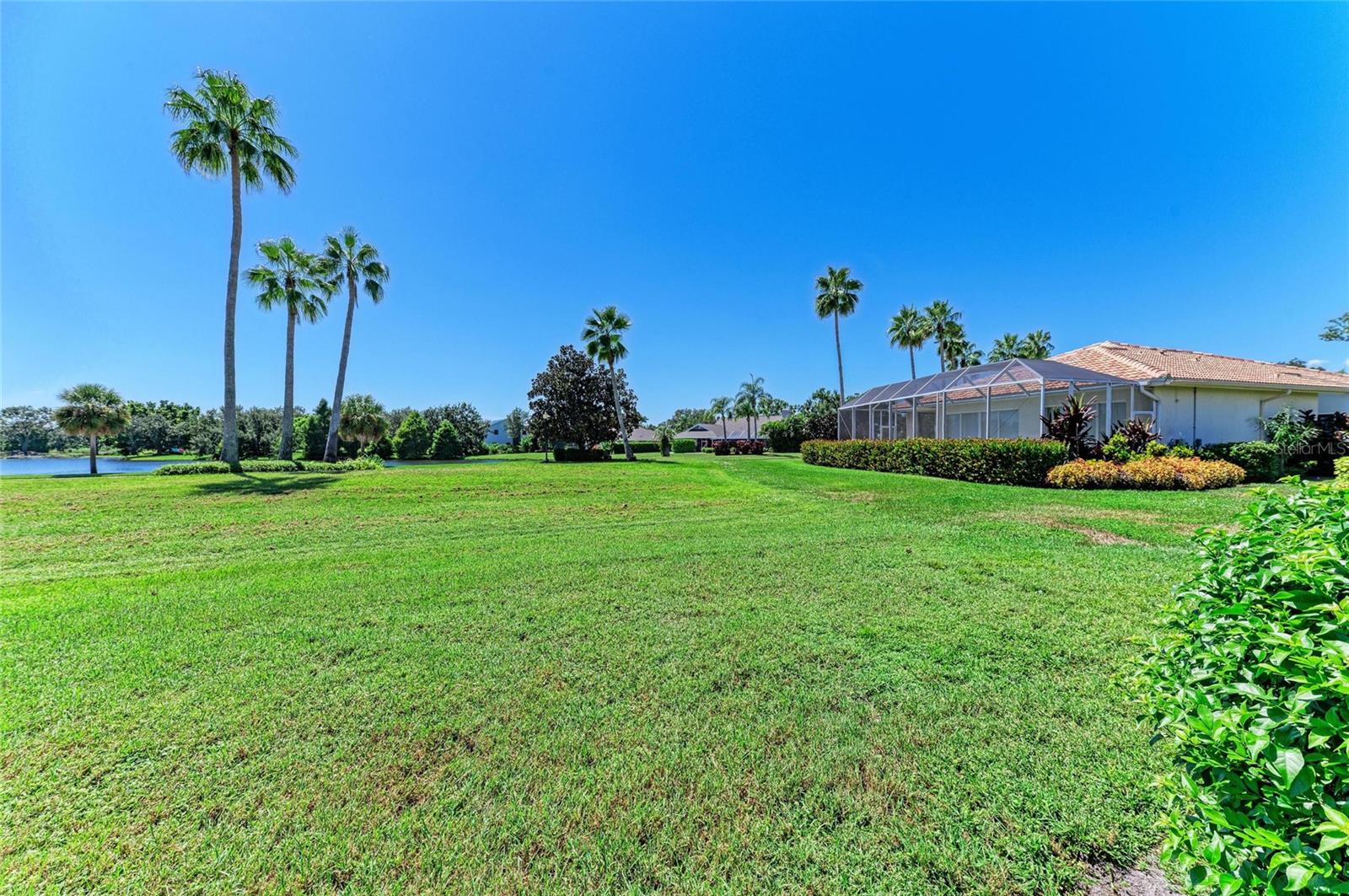Image 42 of 49 For 6647 Oakbrooke Circle