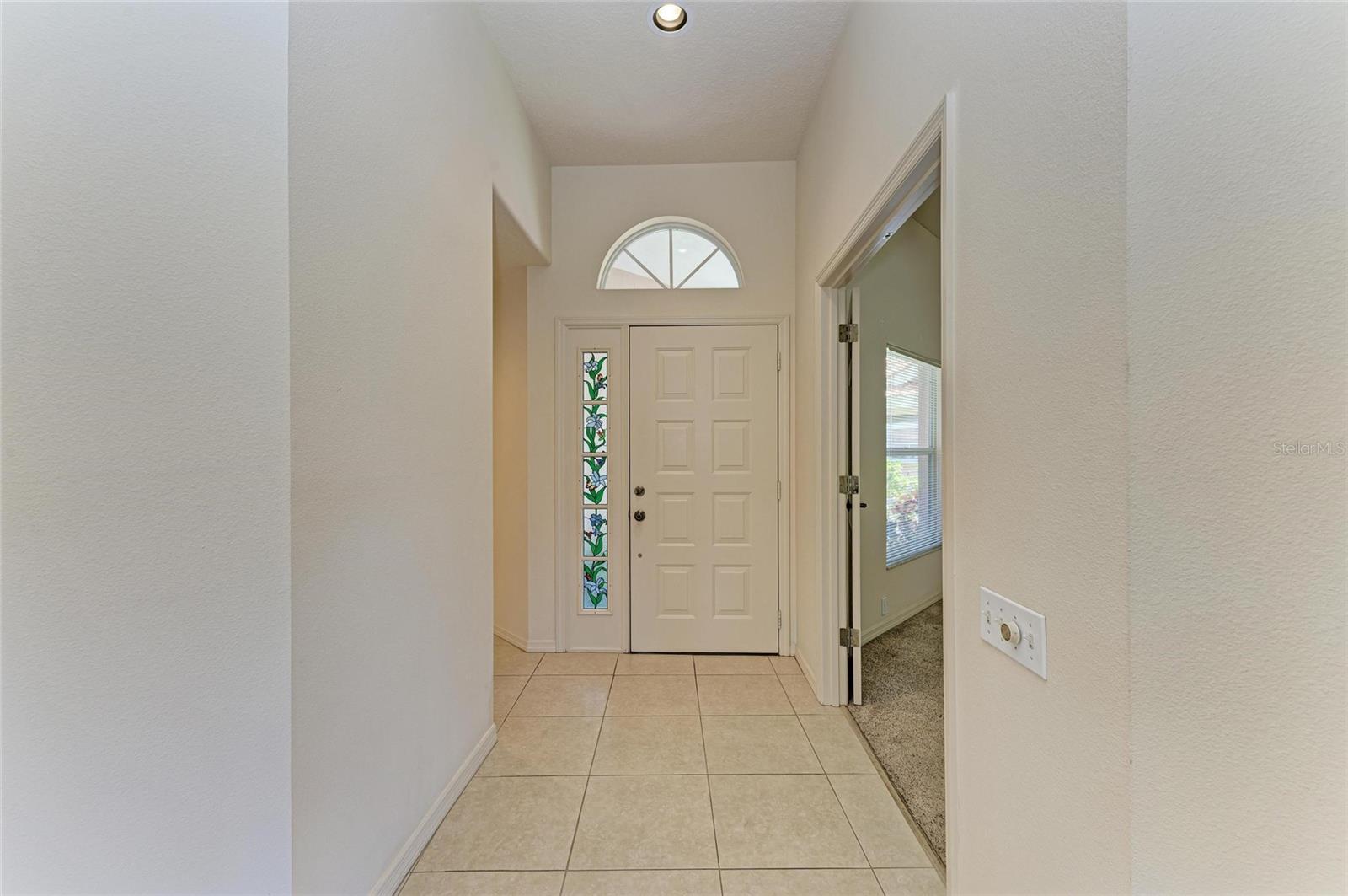 Image 9 of 49 For 6647 Oakbrooke Circle