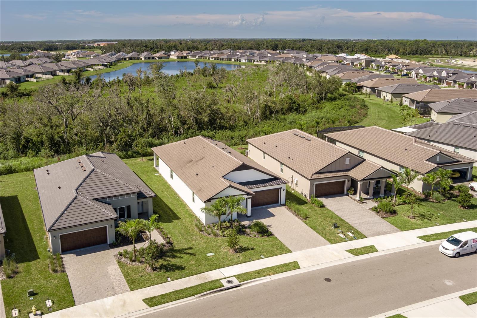 Image 28 of 36 For 11923 Lilac Pearl Lane