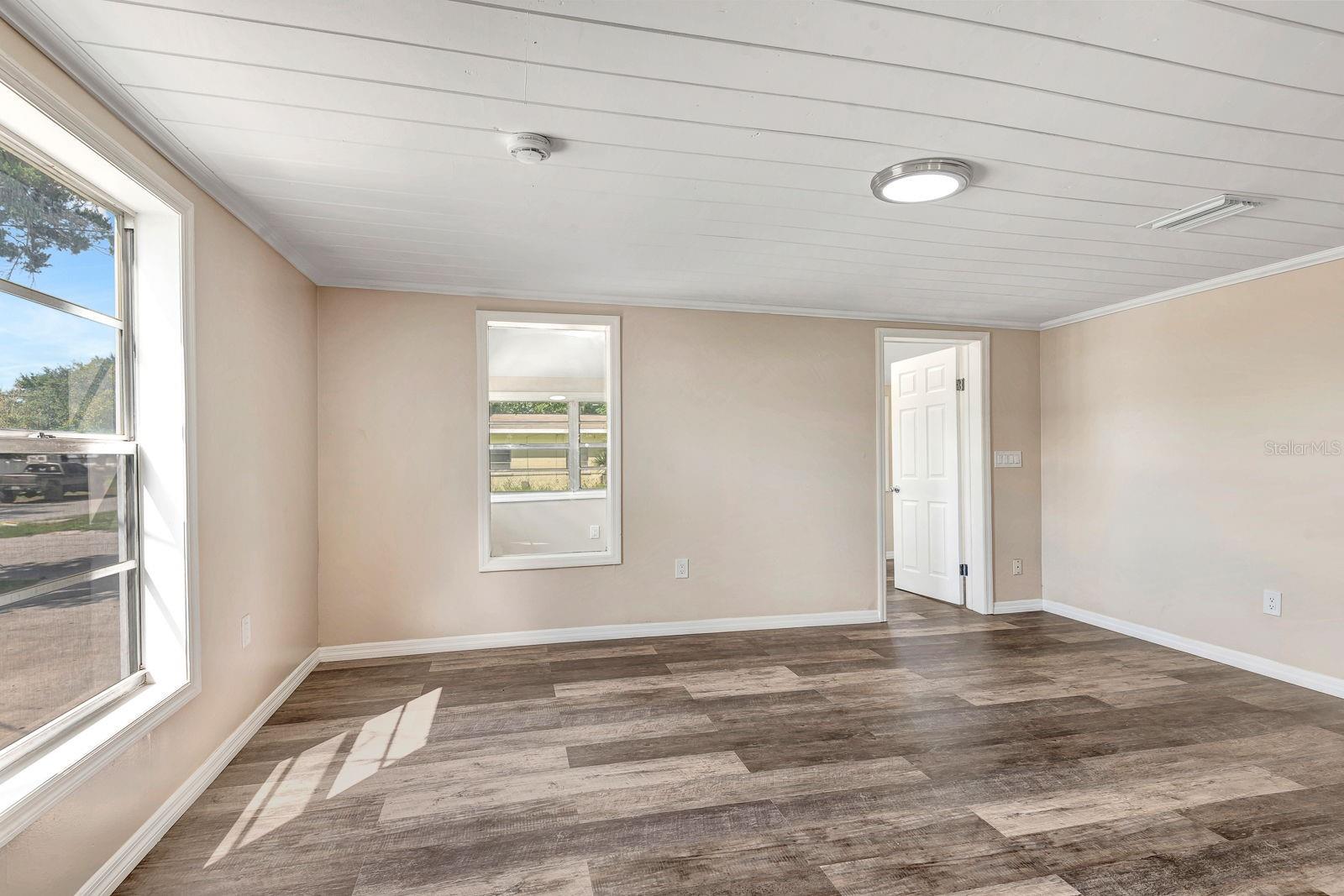 Image 19 of 38 For 806 3rd Avenue W