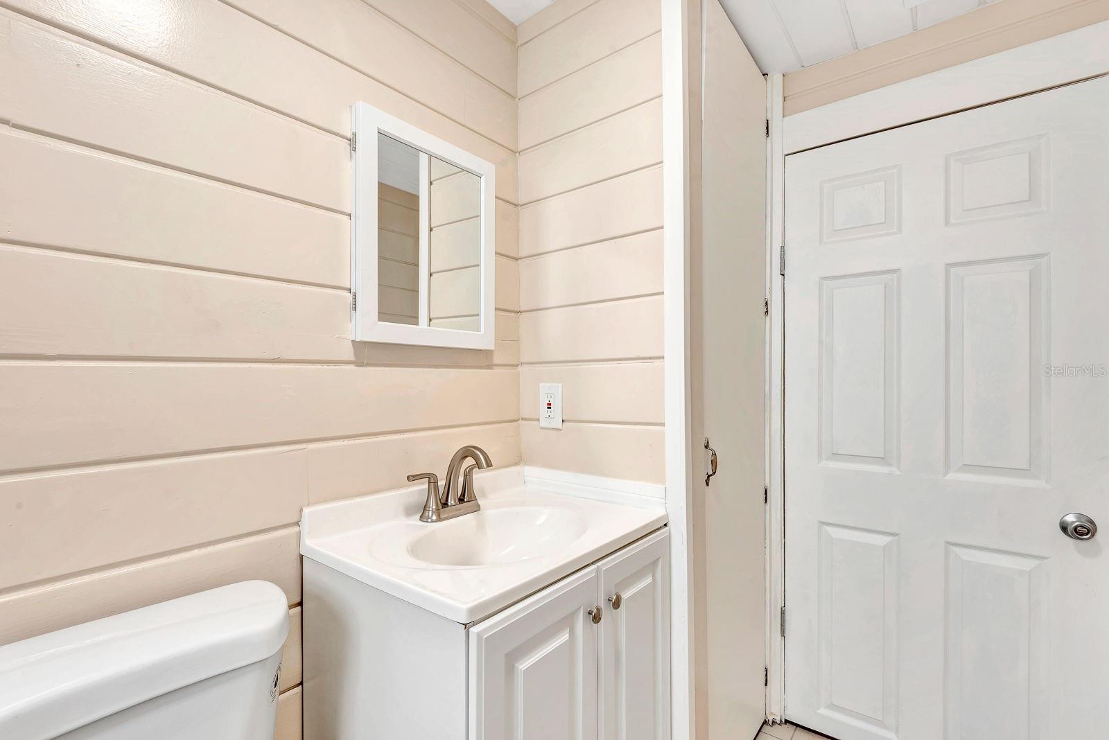 Image 28 of 38 For 806 3rd Avenue W