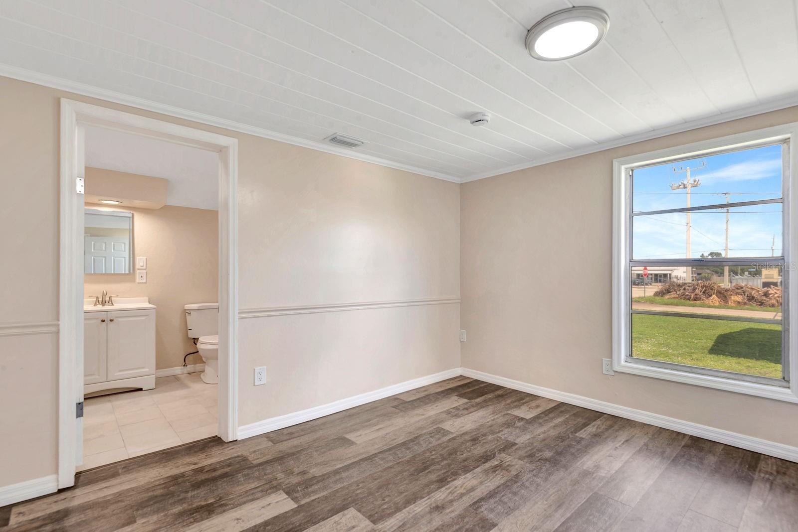 Image 34 of 38 For 806 3rd Avenue W