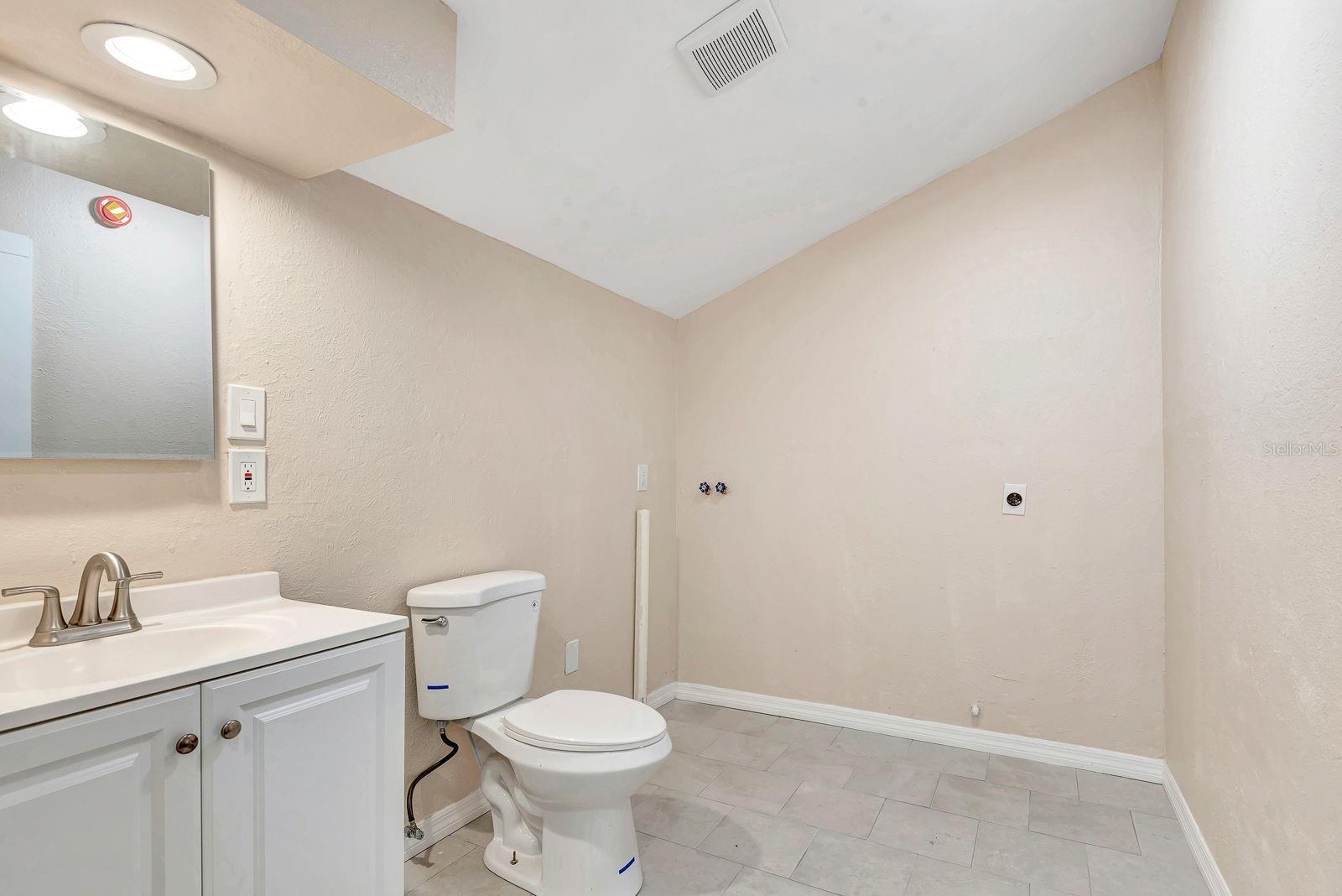 Image 36 of 38 For 806 3rd Avenue W