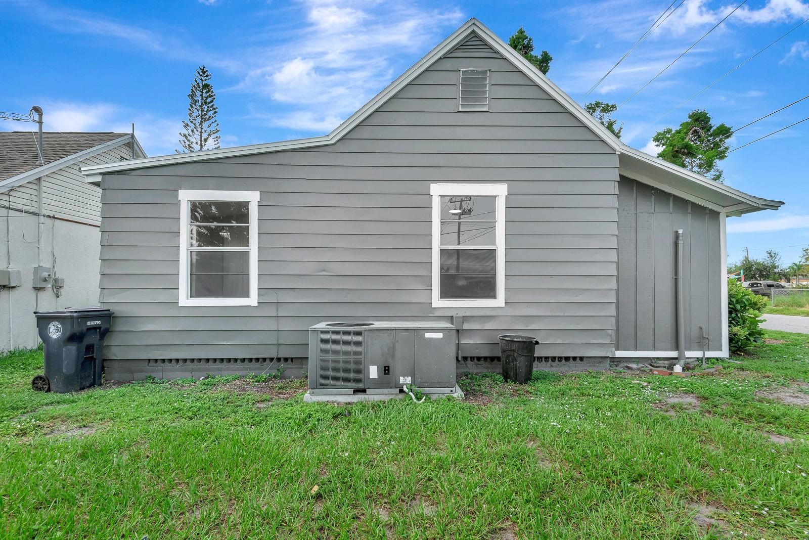 Image 4 of 38 For 806 3rd Avenue W