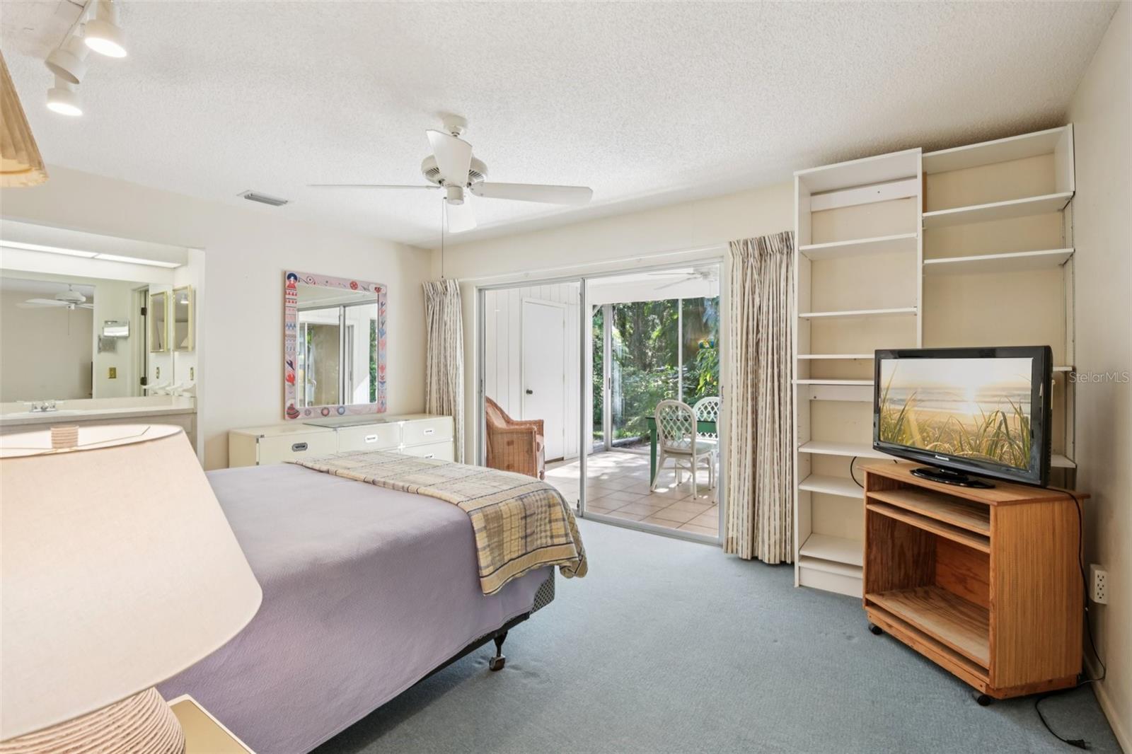 Image 11 of 30 For 4720 Village Gardens Drive 128