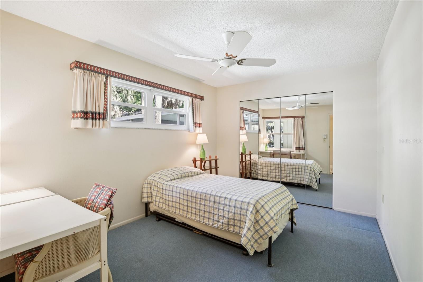 Image 15 of 30 For 4720 Village Gardens Drive 128