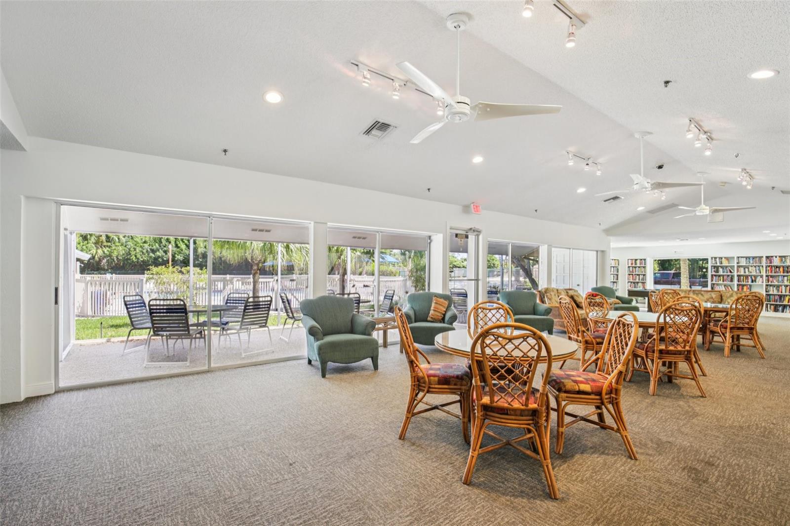 Image 29 of 30 For 4720 Village Gardens Drive 128