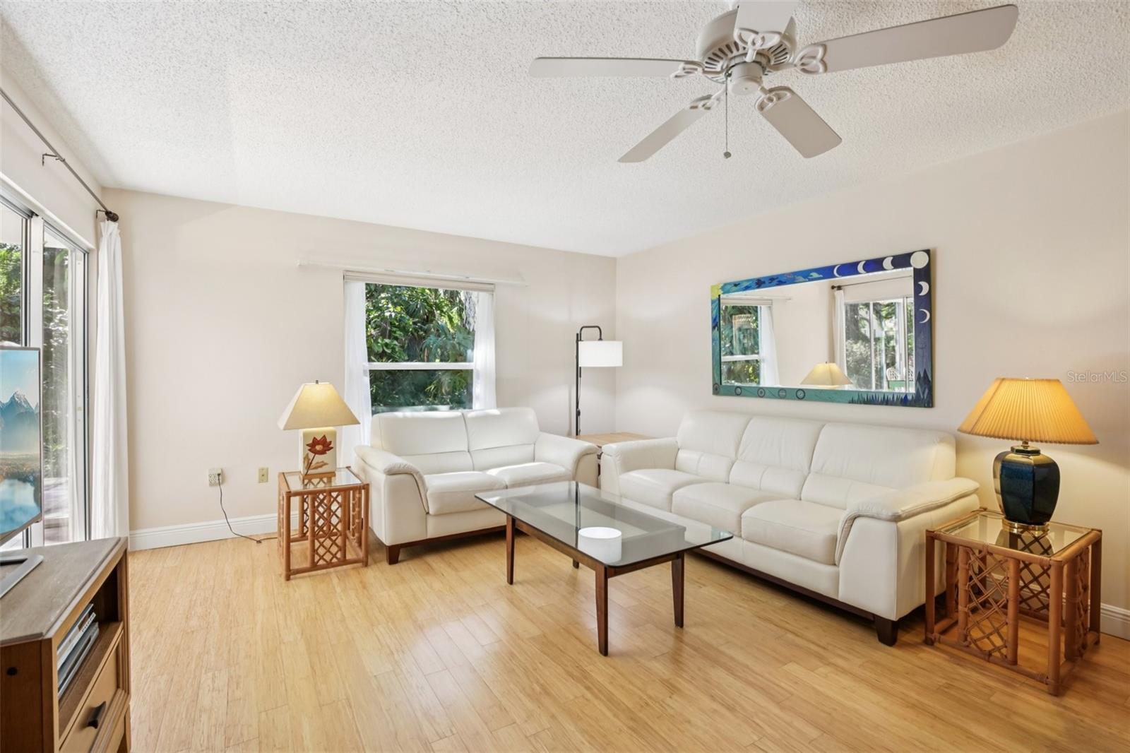 Image 5 of 30 For 4720 Village Gardens Drive 128