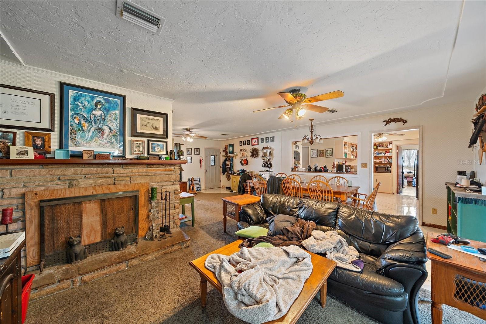 Image 6 of 25 For 2340 Valencia Drive