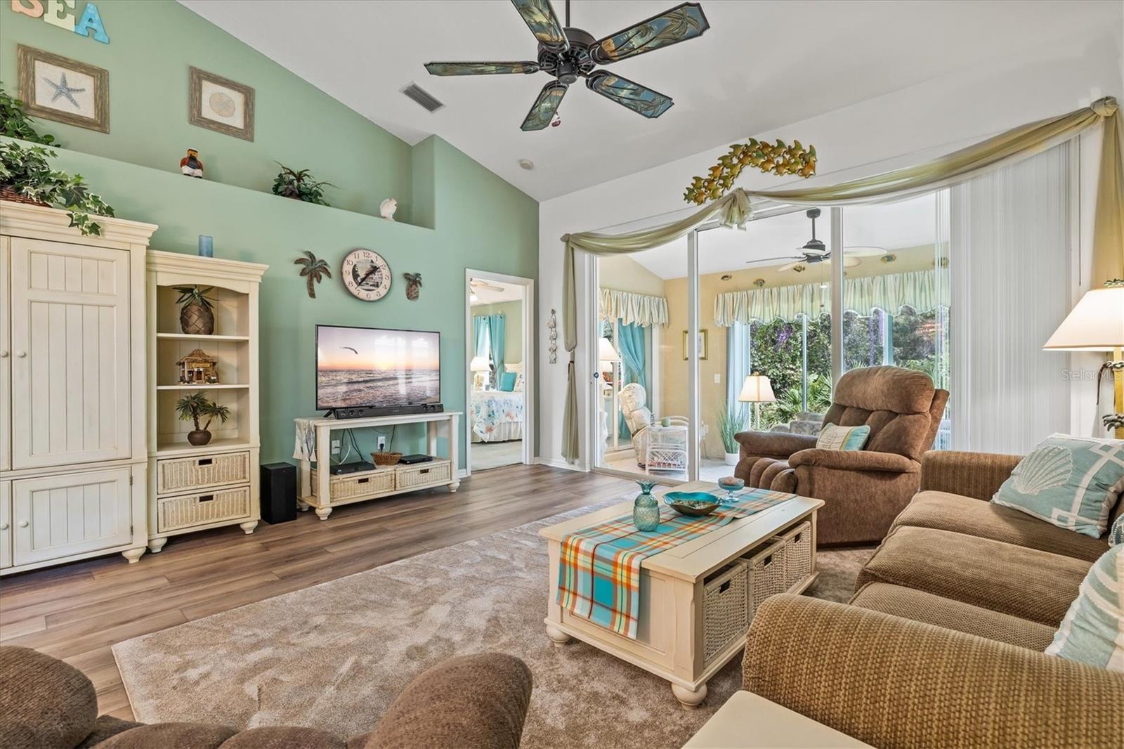 Image 17 of 53 For 4727 Tivoli Avenue