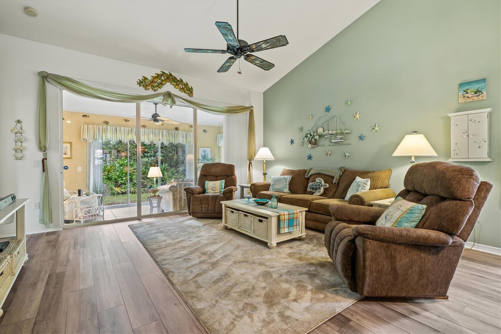 Image 18 of 53 For 4727 Tivoli Avenue