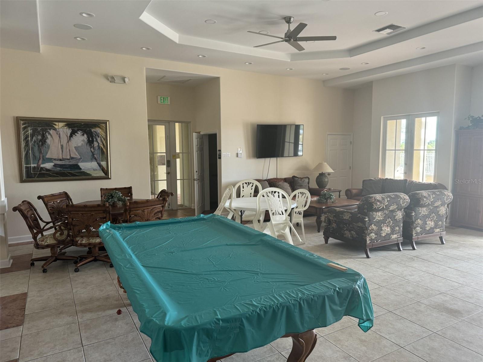 Image 10 of 100 For 10045 Links Lane 406