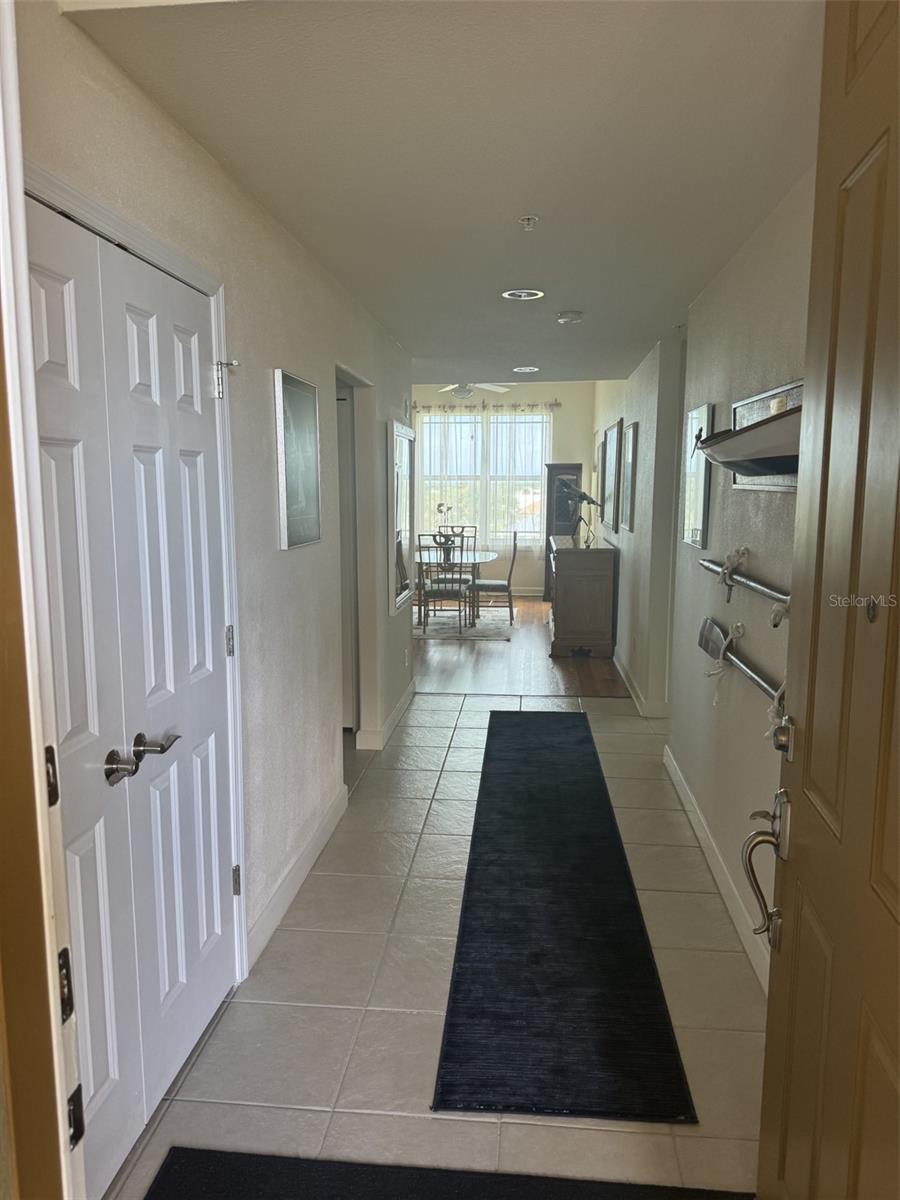 Image 17 of 100 For 10045 Links Lane 406