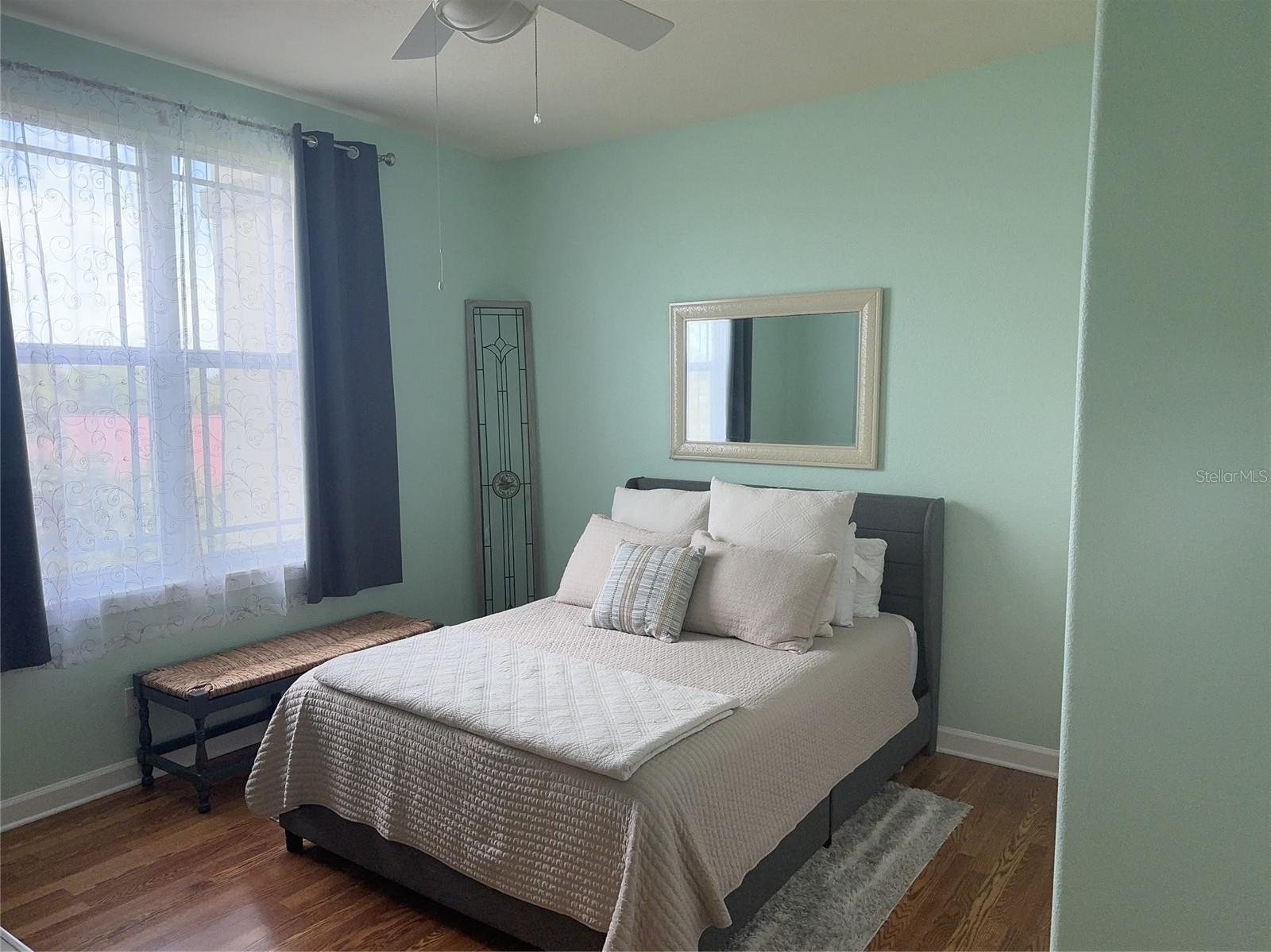 Image 30 of 100 For 10045 Links Lane 406