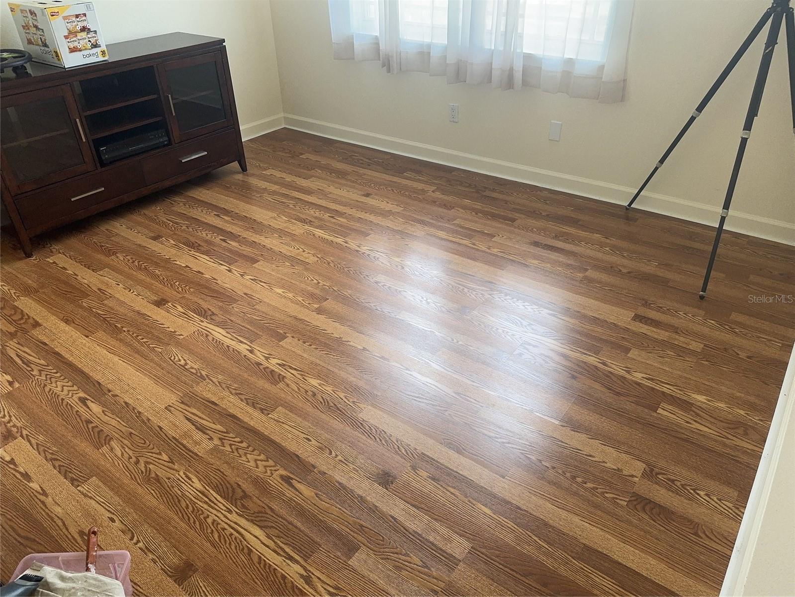 Image 31 of 100 For 10045 Links Lane 406