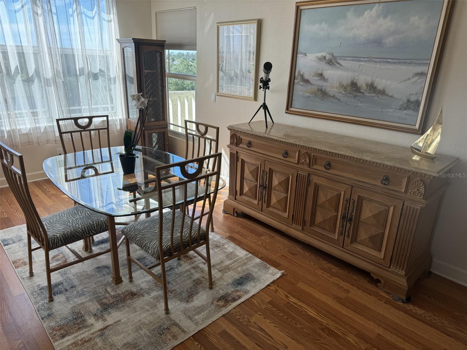 Image 36 of 100 For 10045 Links Lane 406