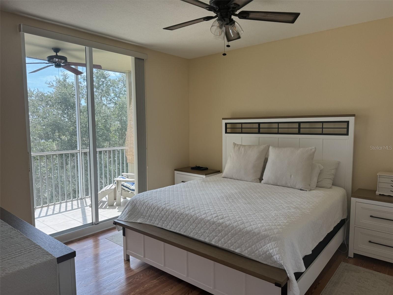 Image 55 of 100 For 10045 Links Lane 406