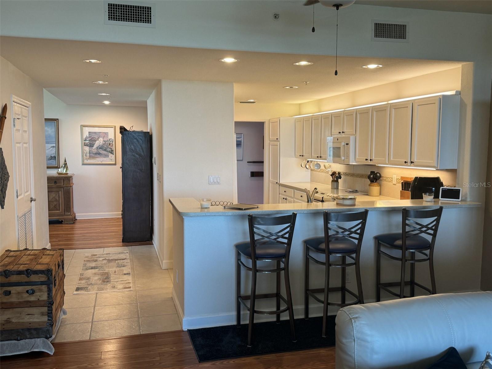 Image 66 of 100 For 10045 Links Lane 406