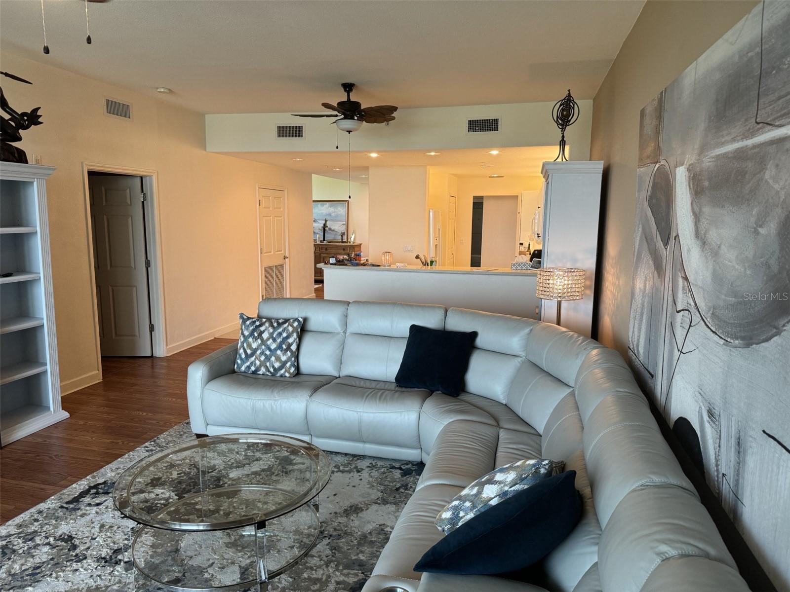 Image 69 of 100 For 10045 Links Lane 406