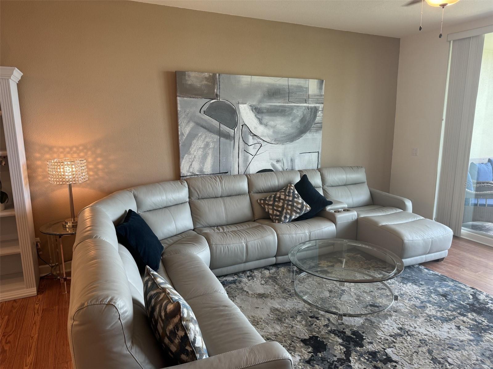 Image 72 of 100 For 10045 Links Lane 406