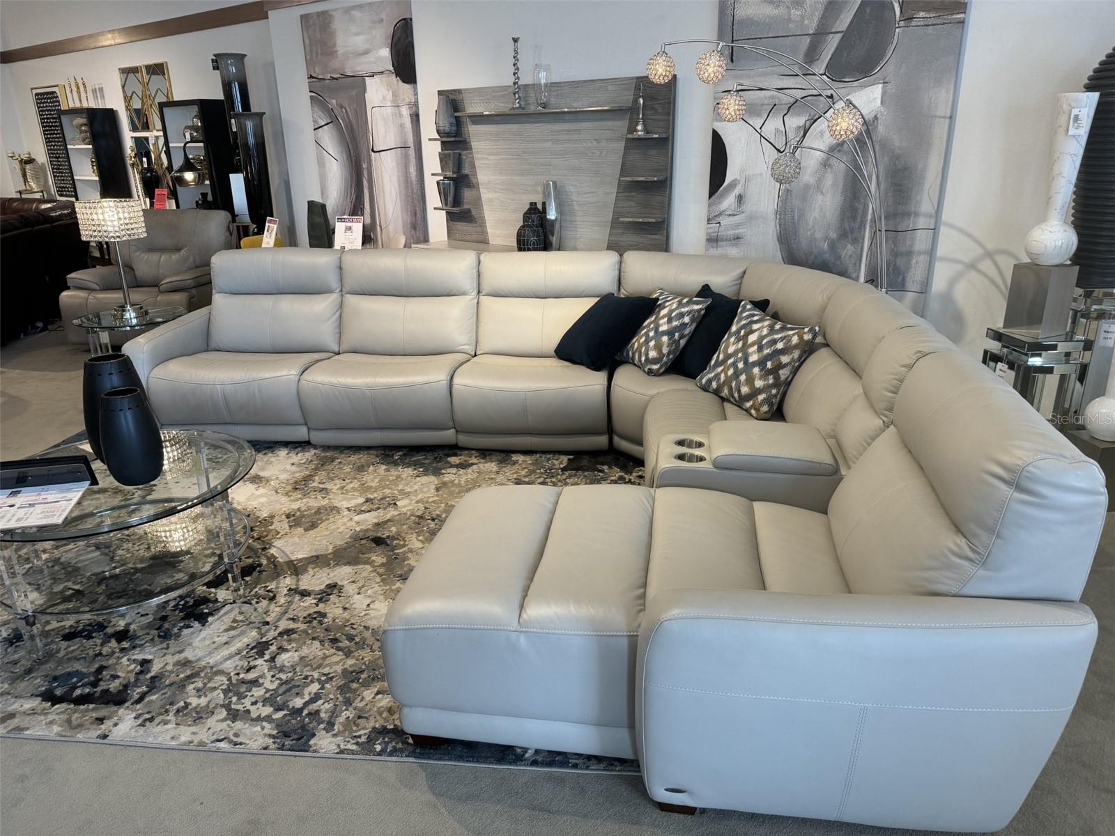 Image 77 of 100 For 10045 Links Lane 406