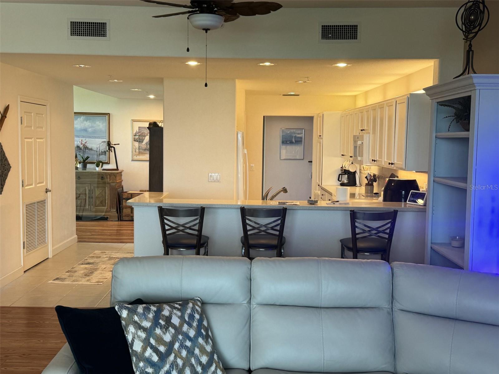 Image 79 of 100 For 10045 Links Lane 406