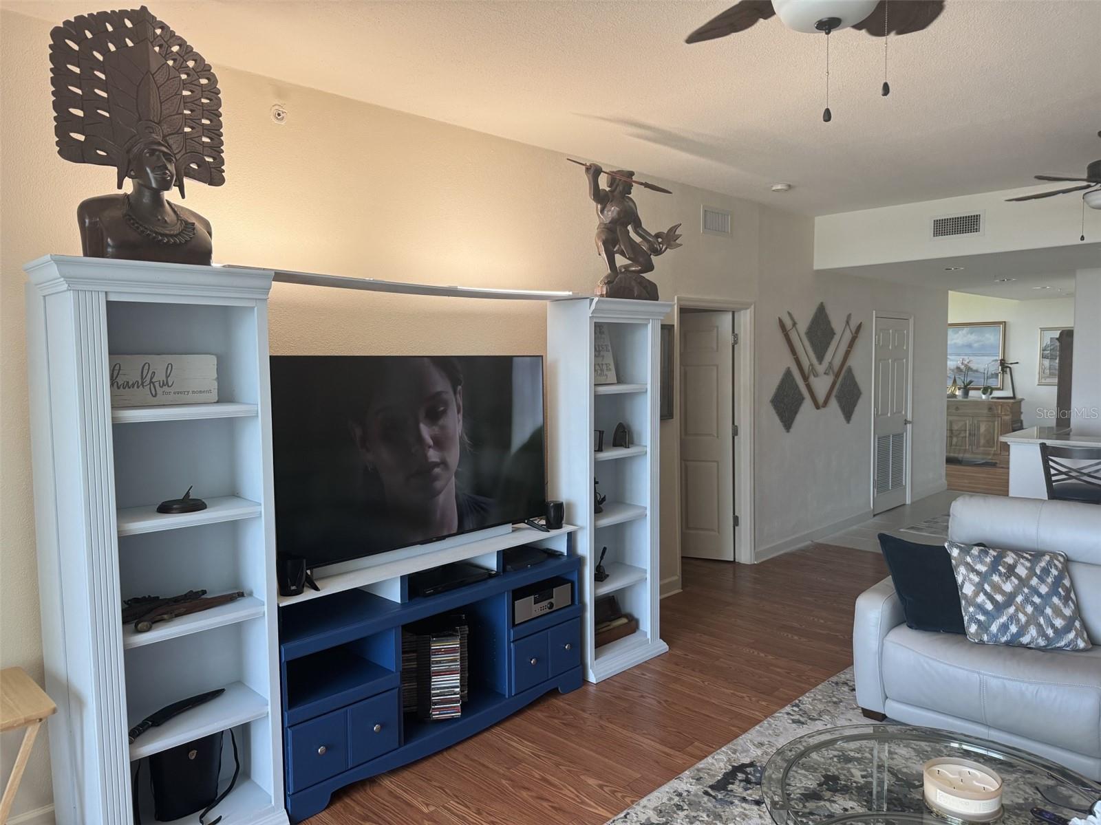 Image 82 of 100 For 10045 Links Lane 406