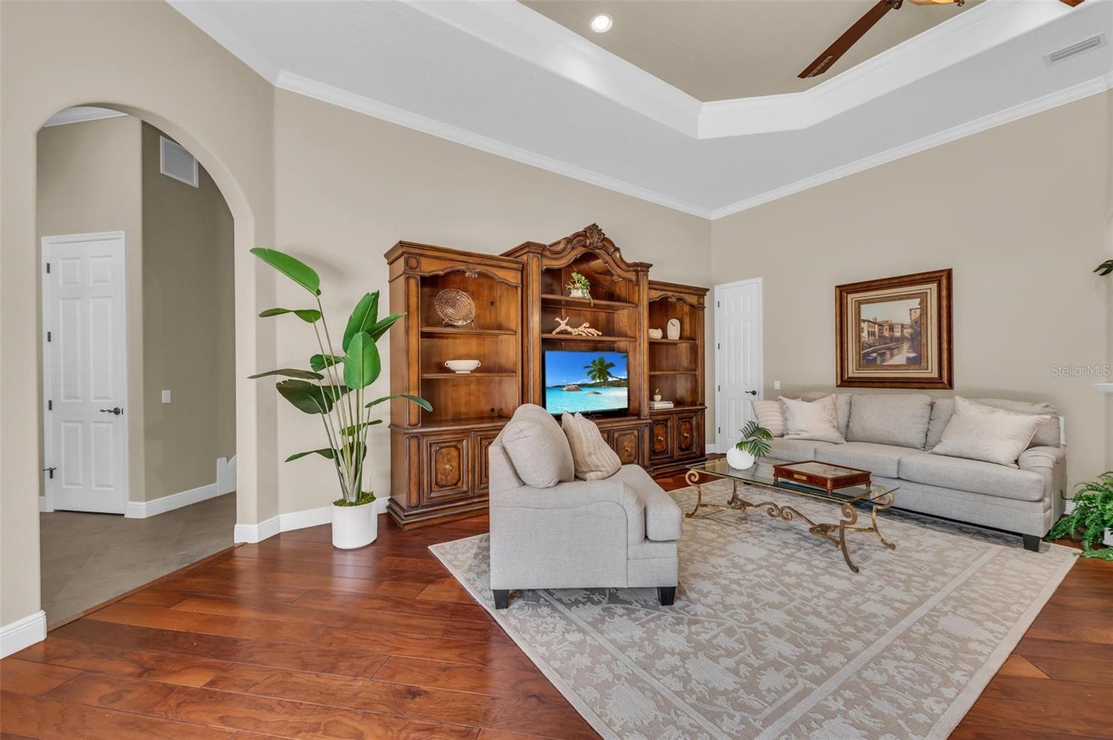 Image 24 of 88 For 1110 79th Street E