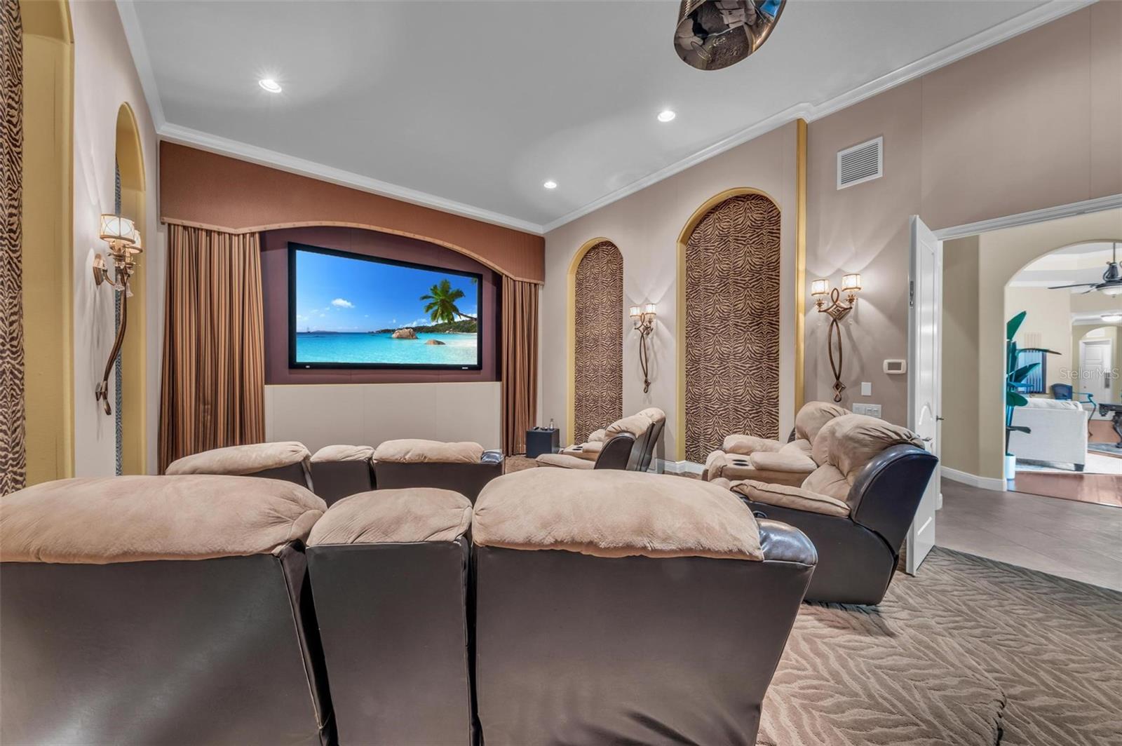 Image 29 of 88 For 1110 79th Street E