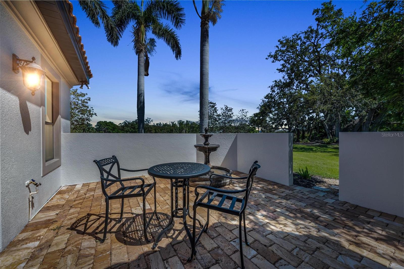 Image 42 of 88 For 1110 79th Street E