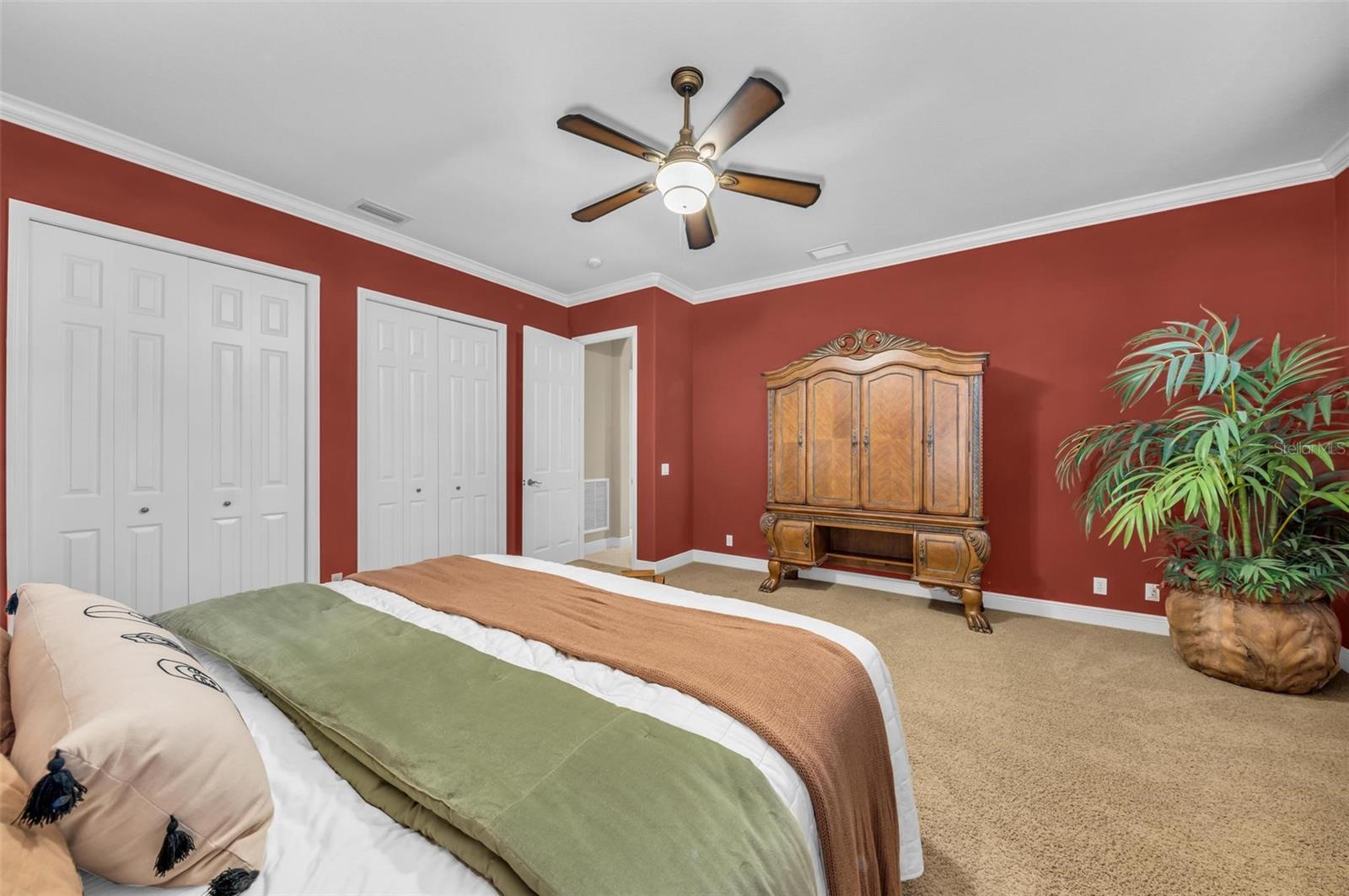 Image 64 of 88 For 1110 79th Street E