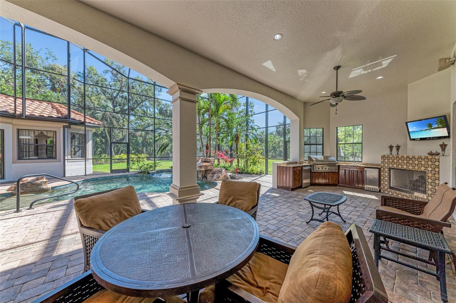 Image 72 of 88 For 1110 79th Street E