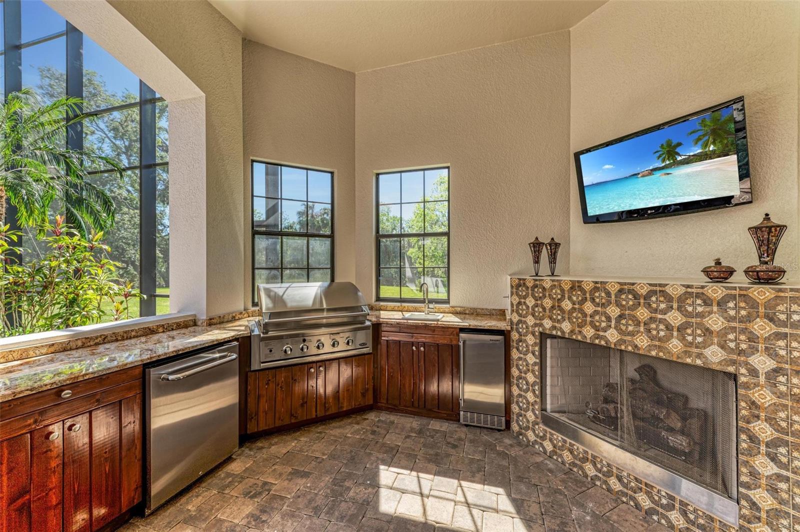 Image 74 of 88 For 1110 79th Street E