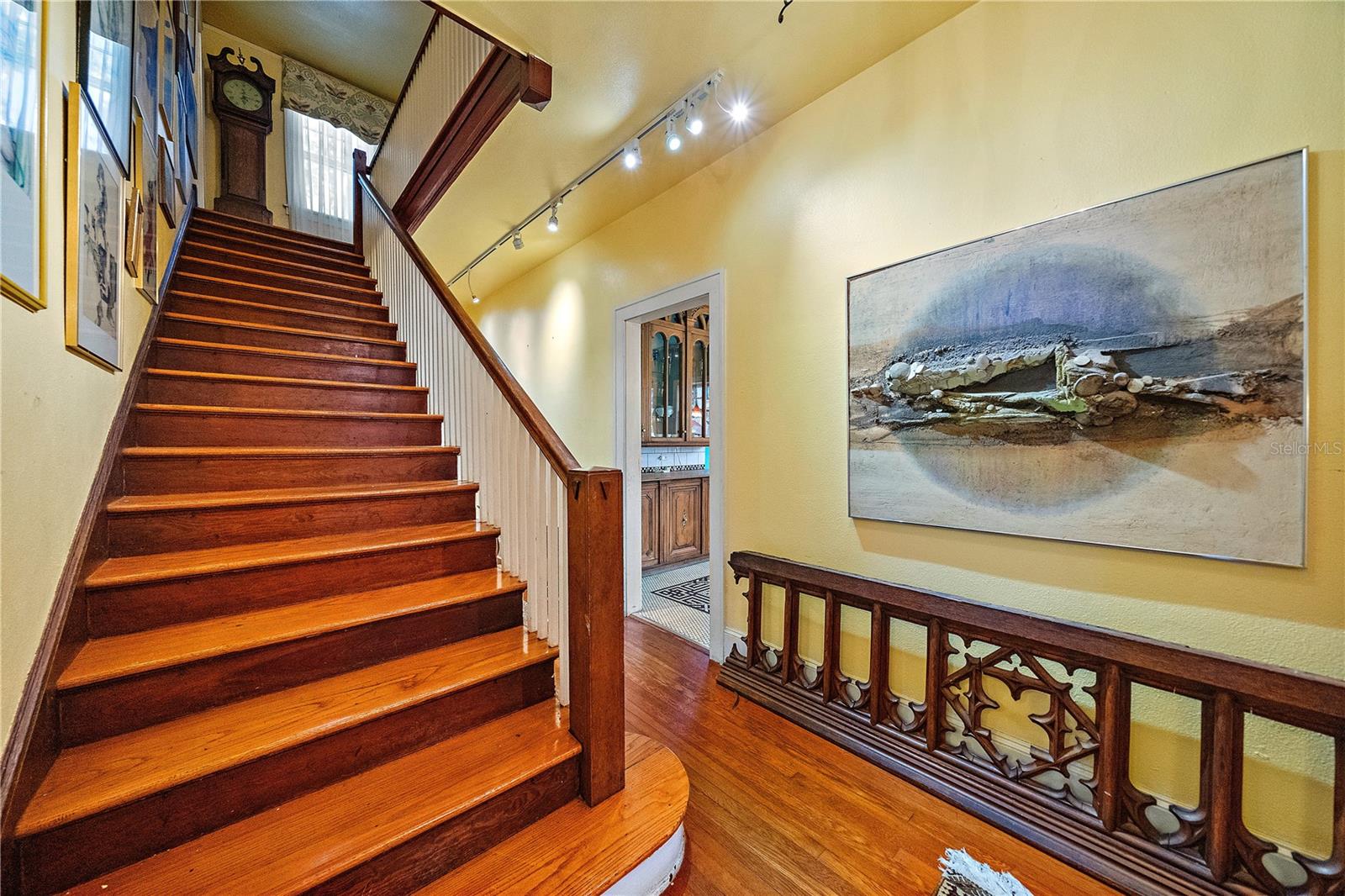 Image 11 of 64 For 2830 Bay Shore Circle