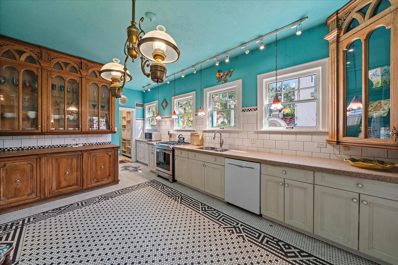 Image 29 of 64 For 2830 Bay Shore Circle